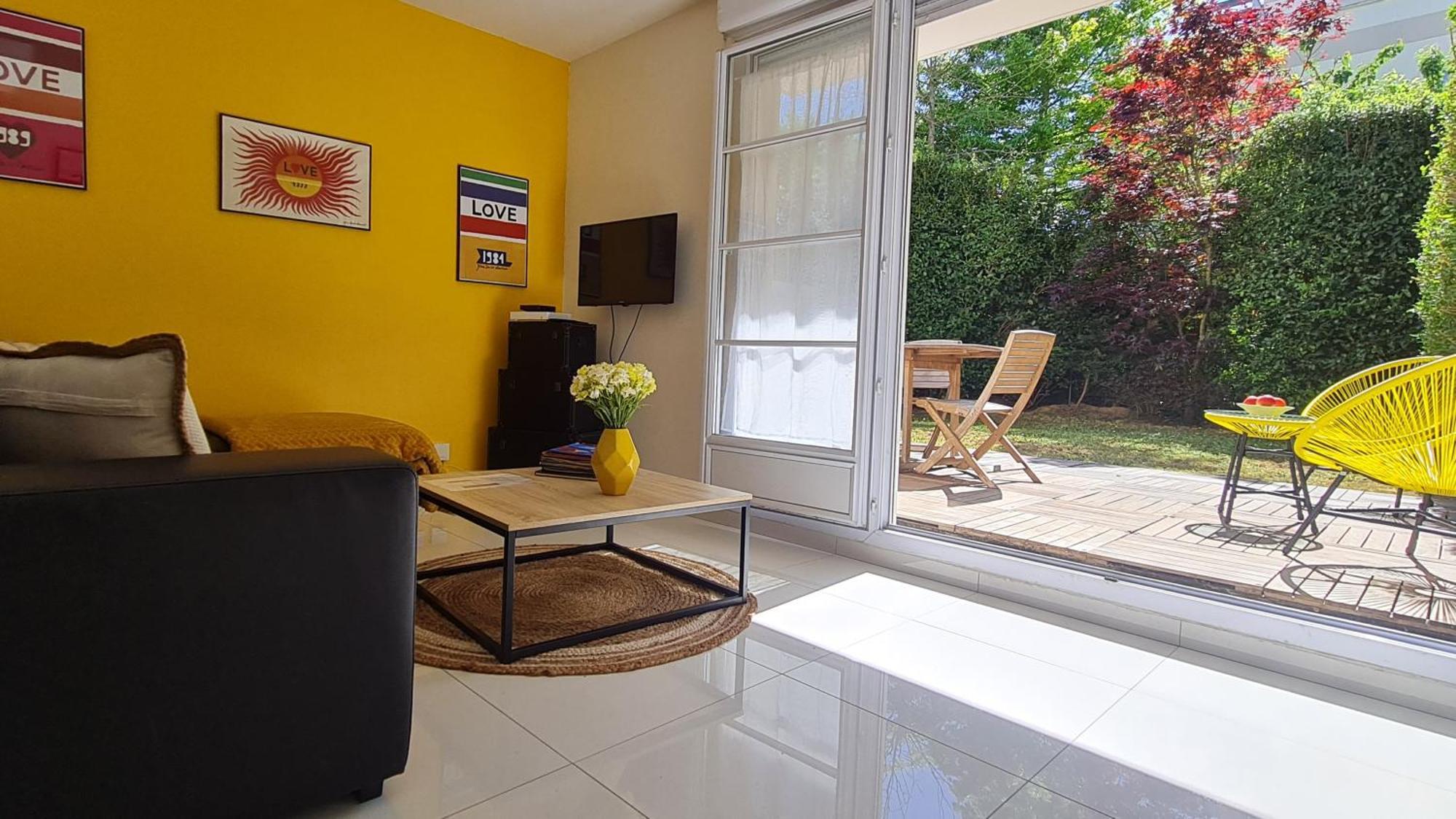Happy Stay Disney Two - Apartment With Garden & Parking مونتِفرا المظهر الخارجي الصورة