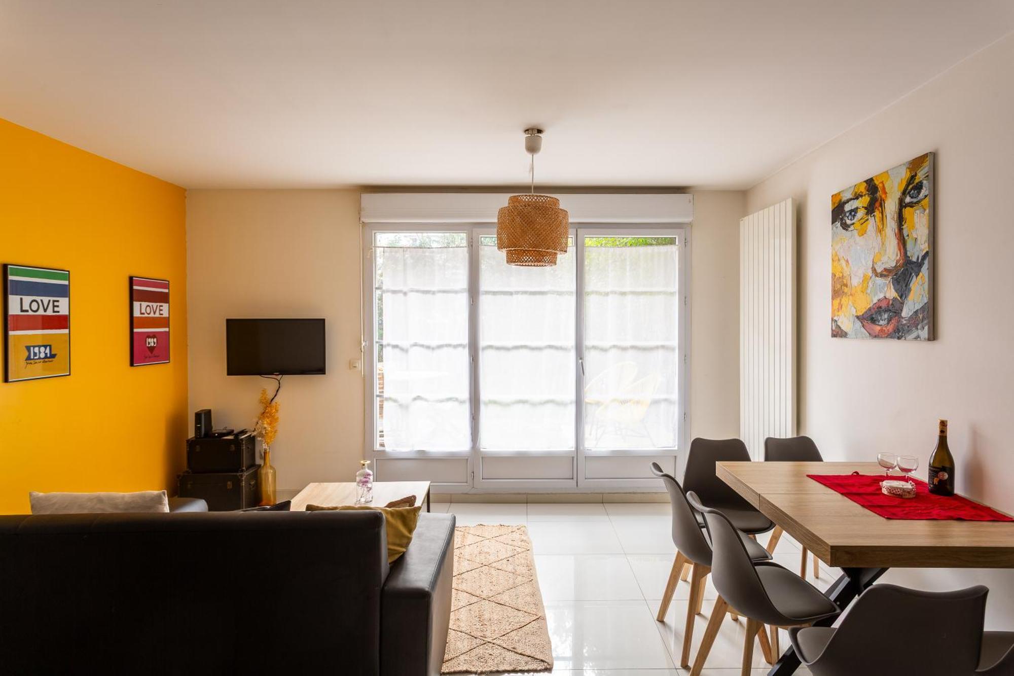 Happy Stay Disney Two - Apartment With Garden & Parking مونتِفرا المظهر الخارجي الصورة